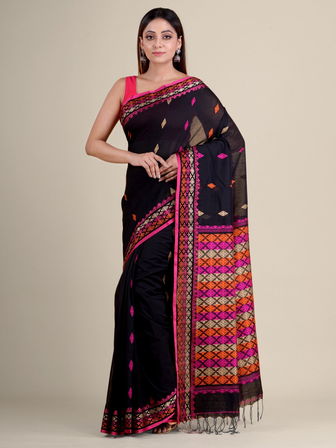 

Mitera Black & Pink Ethnic Motifs Pure Cotton Handloom Saree