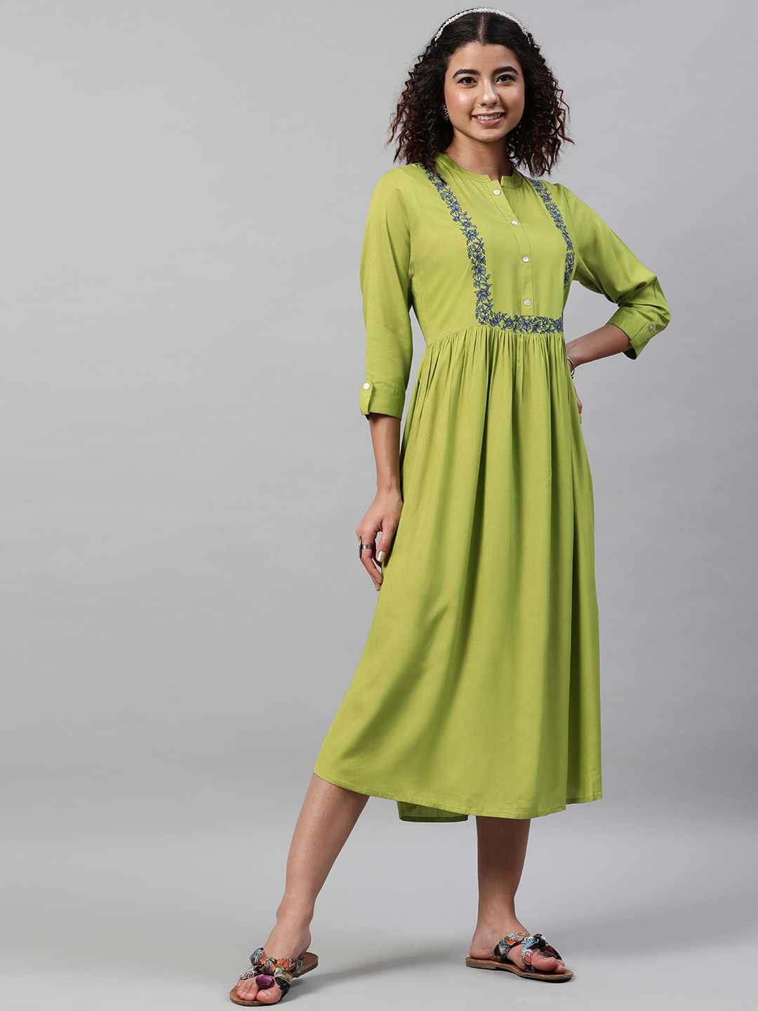 

STREET 9 Green Ethnic Motifs Embroidered A-Line Midi Dress