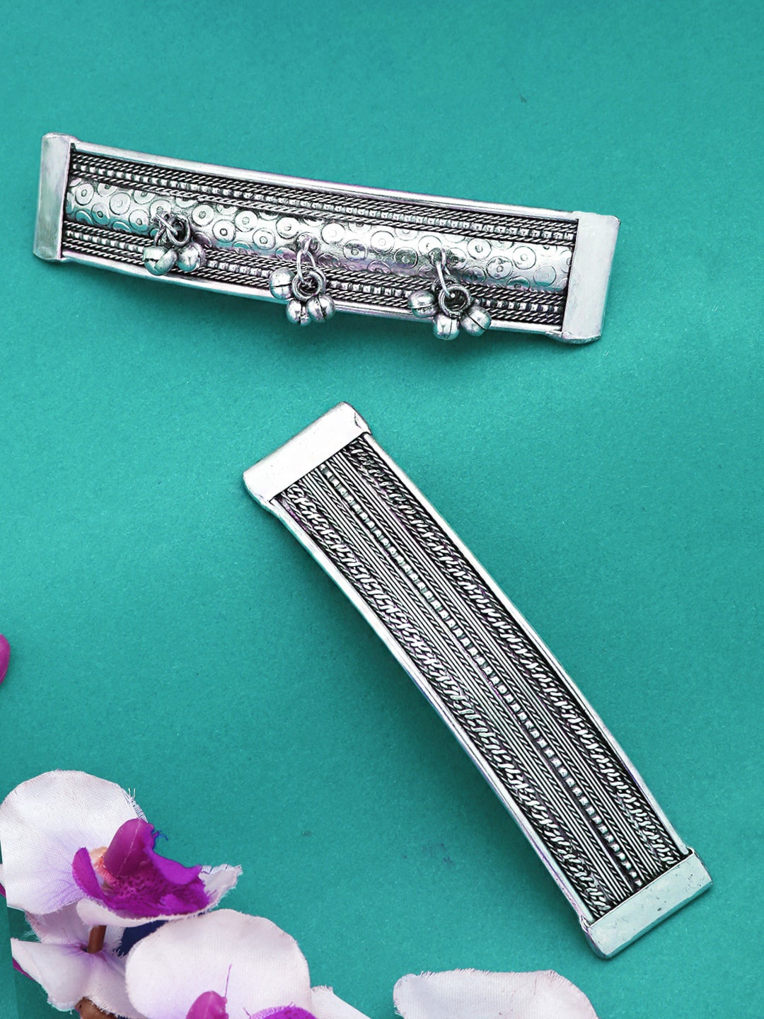

Yellow Chimes Women Pack Of 2 Silver-Toned Oxidised French Barrettes Hair Clips