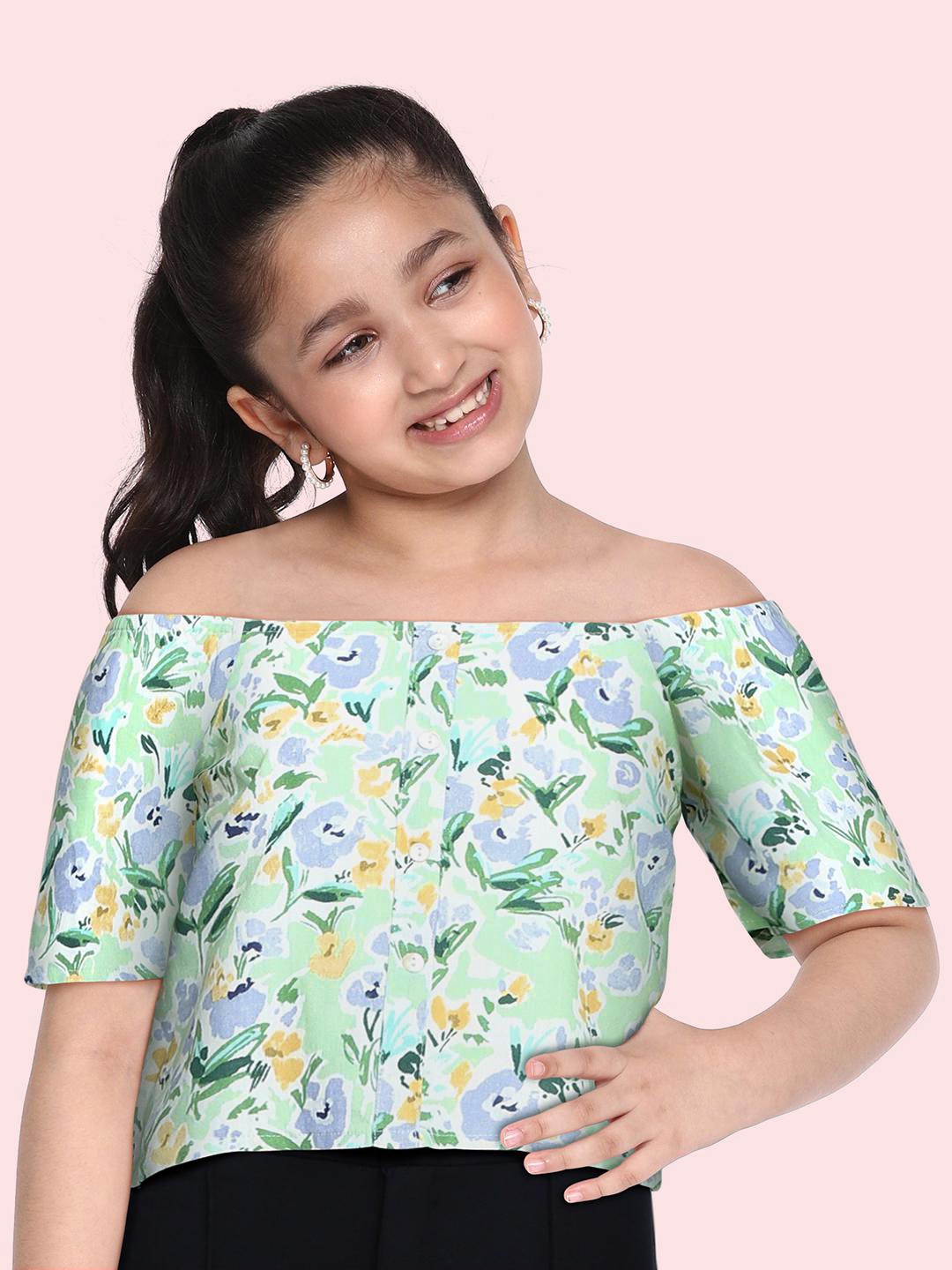 

AND Green Floral Regular Crop Top