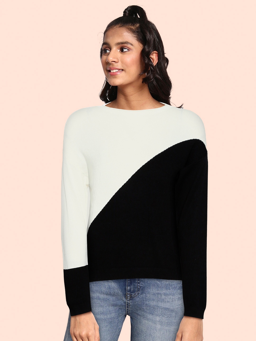 

AND Girls Black & White Colourblocked Pullover