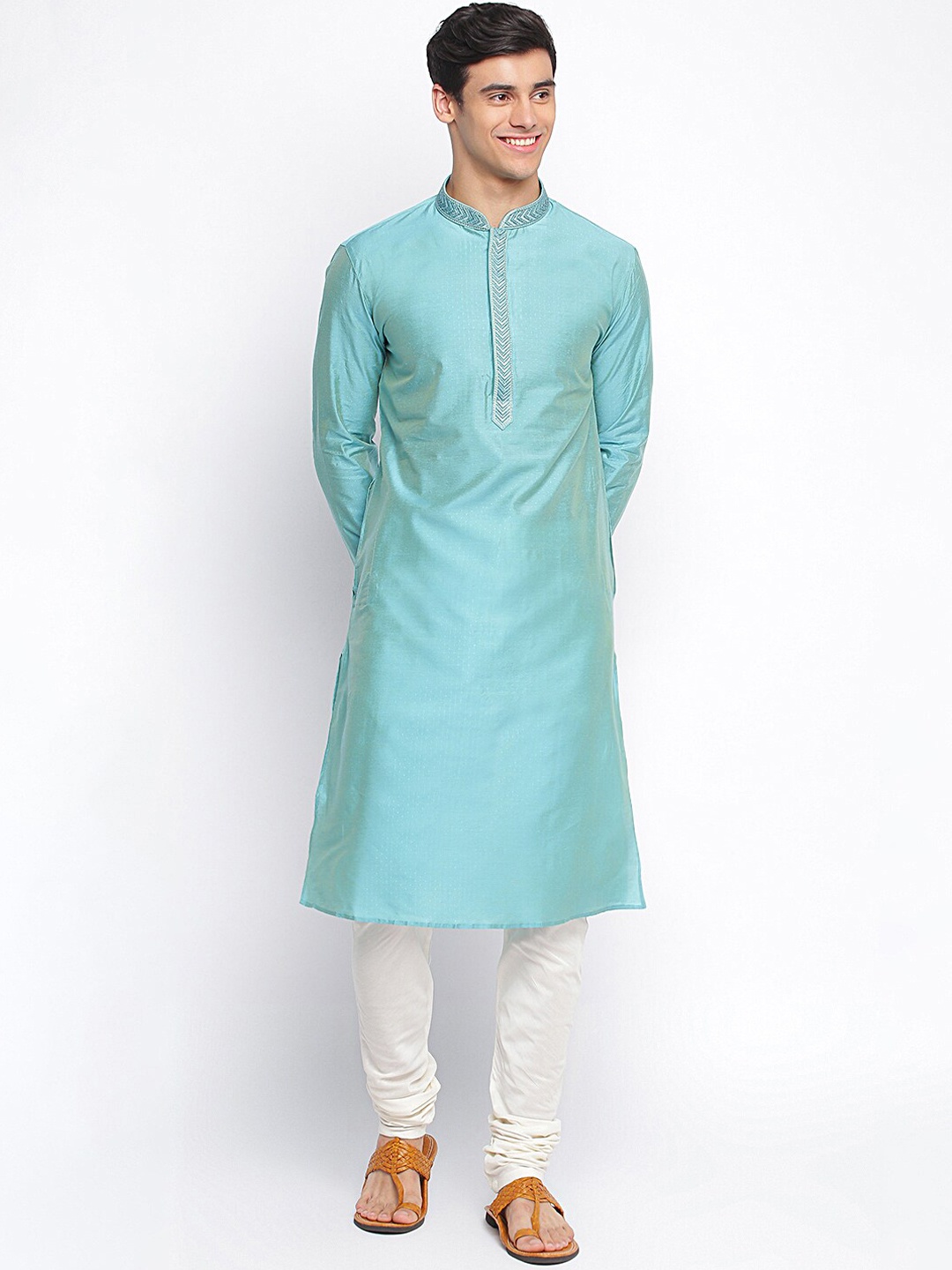 

Sanwara Men Blue Thread Work Kurta