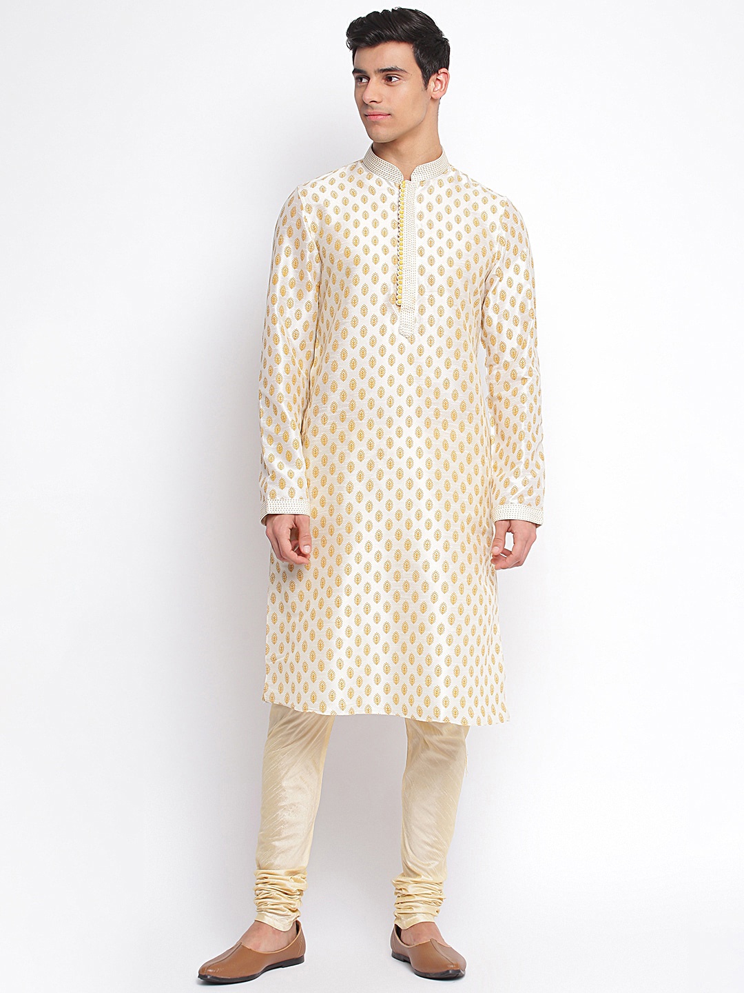 

Sanwara Men Cream-Coloured Paisley Thread Work Kurta