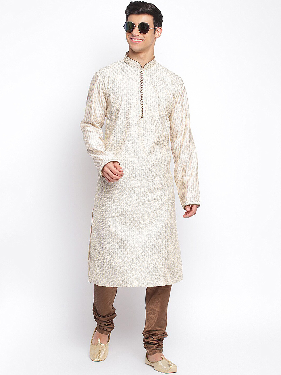 

Sanwara Men Beige & Gold-Toned Thread Work Kurta