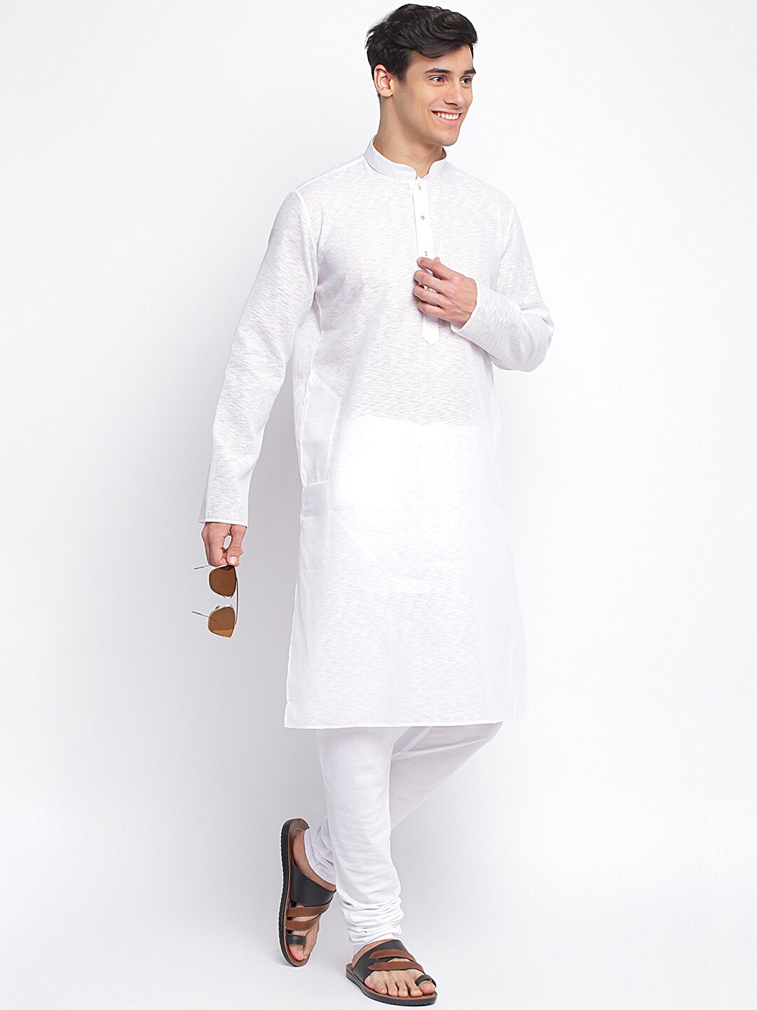 

Sanwara Men White Solid Kurta