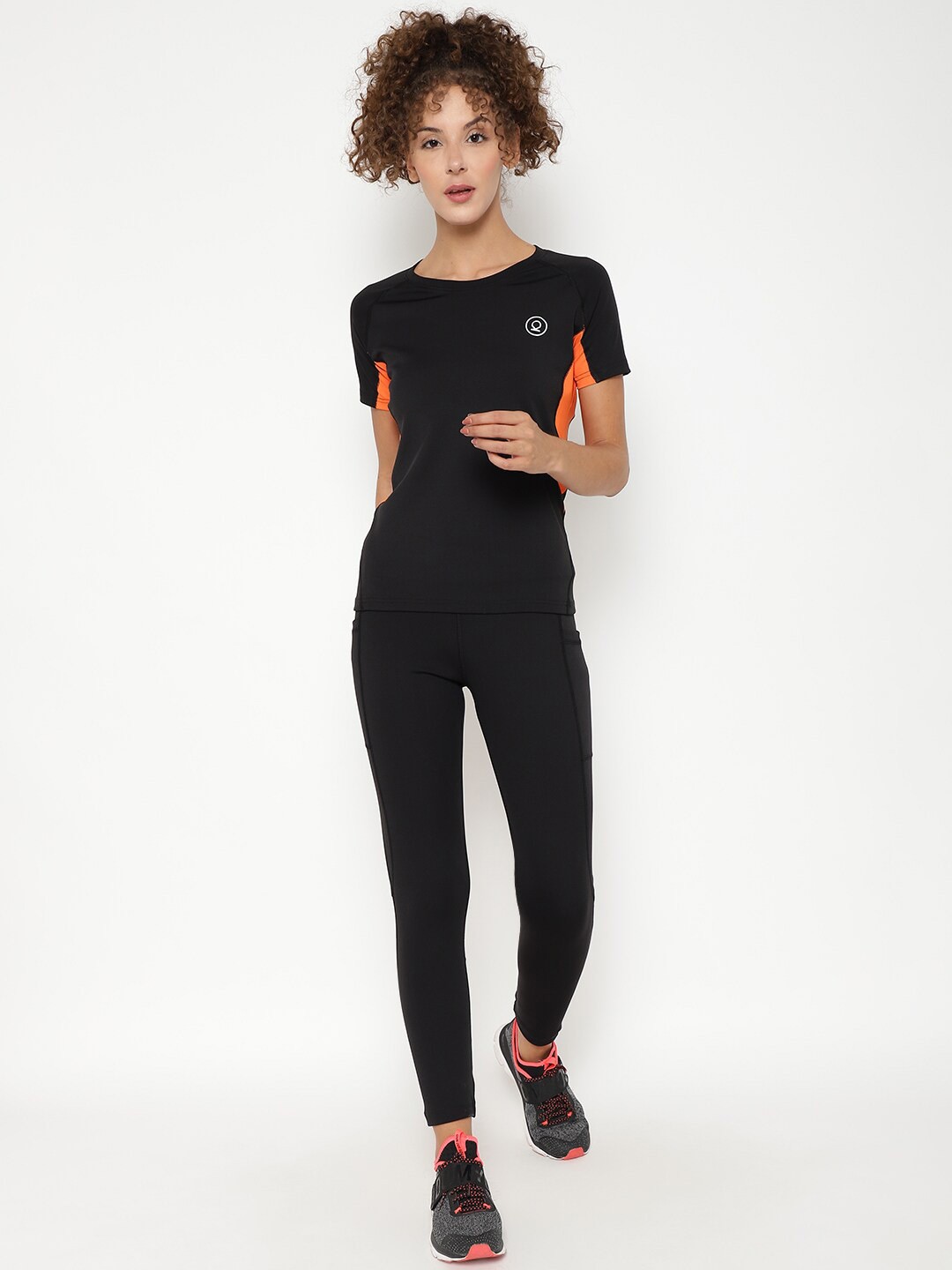 

CHKOKKO Women Black Solid Track Suits