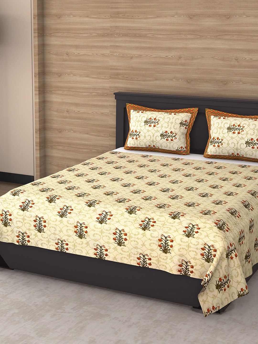 

Varde Cream-Coloured & Green Floral 144 TC King Bedsheet with 2 Pillow Covers