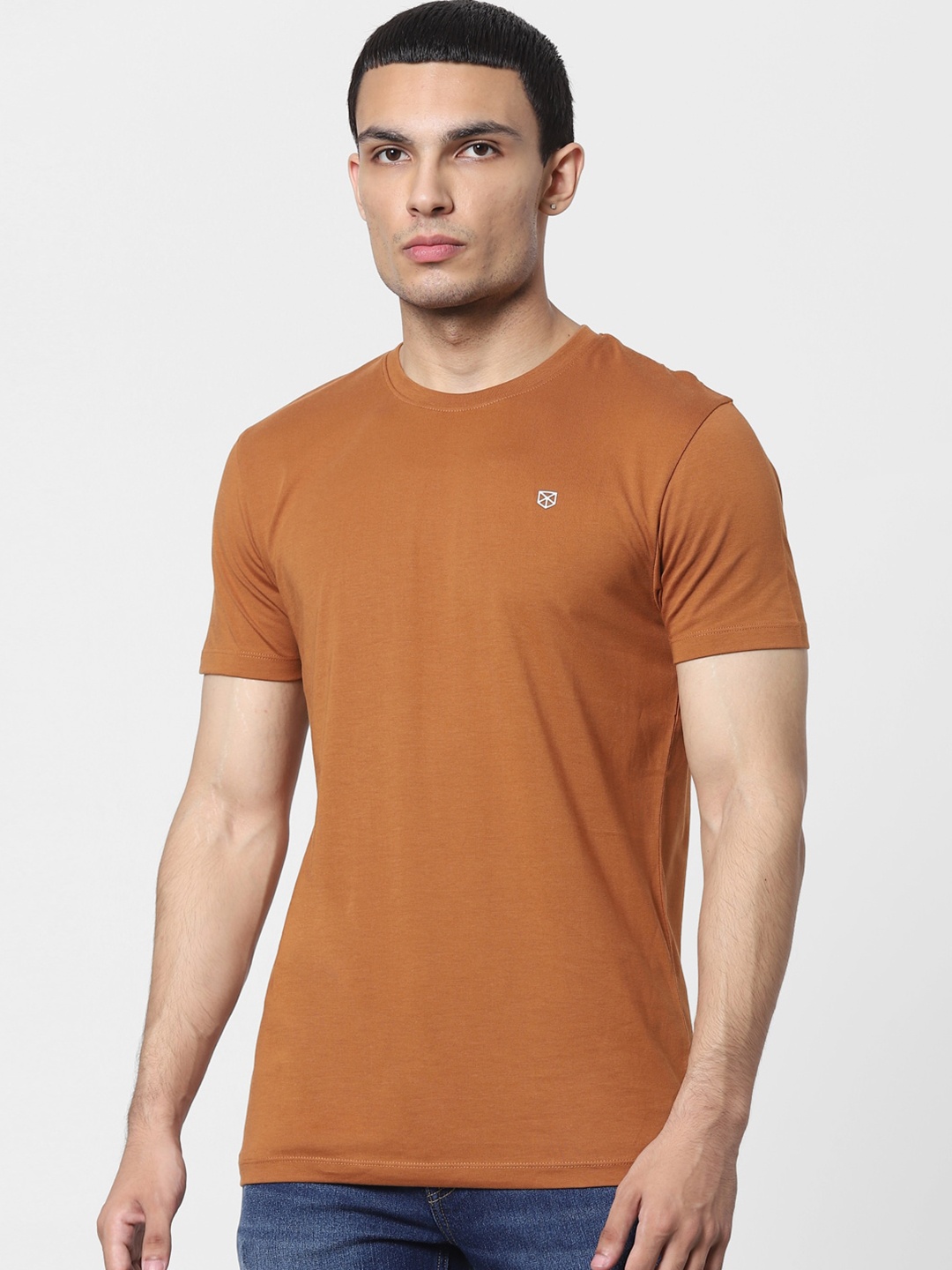 

Jack & Jones Men Brown Slim Fit T-shirt