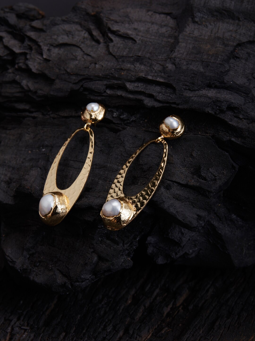 

DIVA WALK Gold-Toned Contemporary Drop Earrings