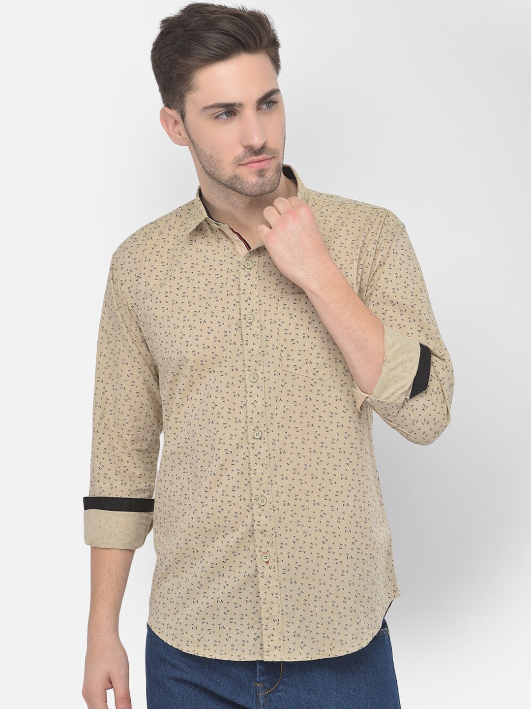 

COBB Men Beige Slim Fit Printed Casual Shirt