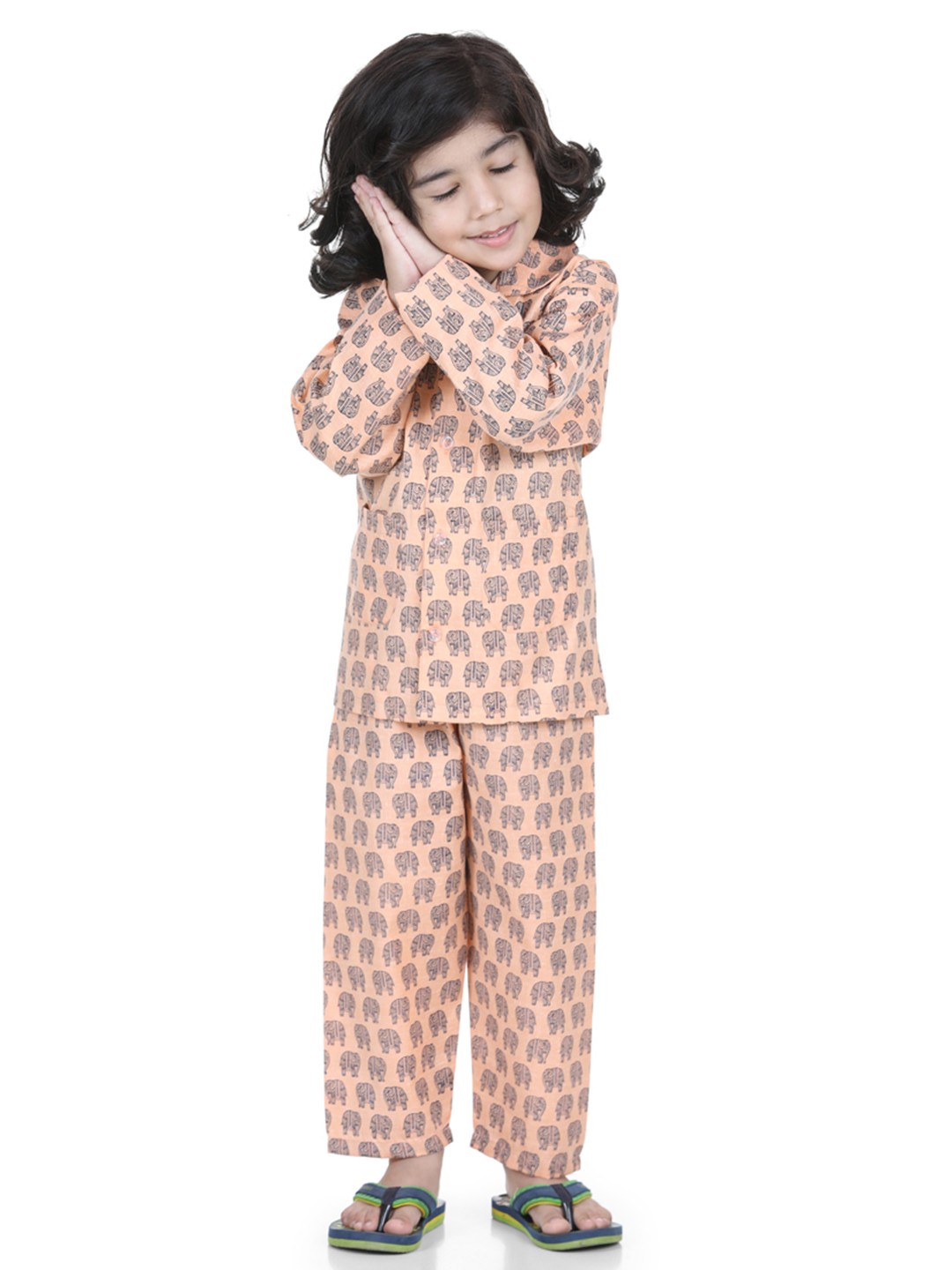 

Aj DEZInES Boys Peach-Coloured Elephant Printed Night Suit