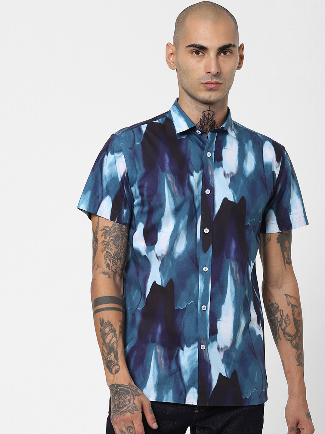 

Jack & Jones Men Blue & White Opaque Printed Casual Shirt