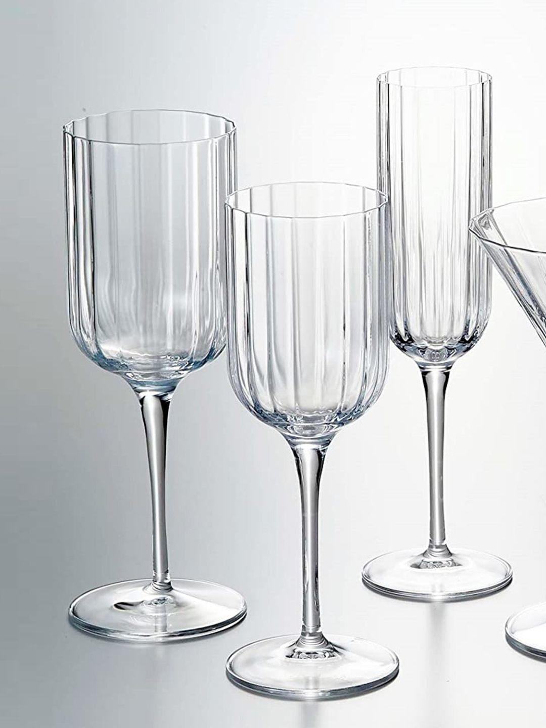 

Luigi Bormioli Set Of 4 Transparent Wine Glasses