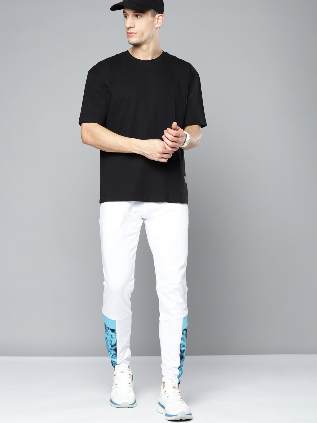 

HRX By Hrithik Roshan Lifestyle Men Optic White Bio-Wash Camouflage Pure Cotton Joggers