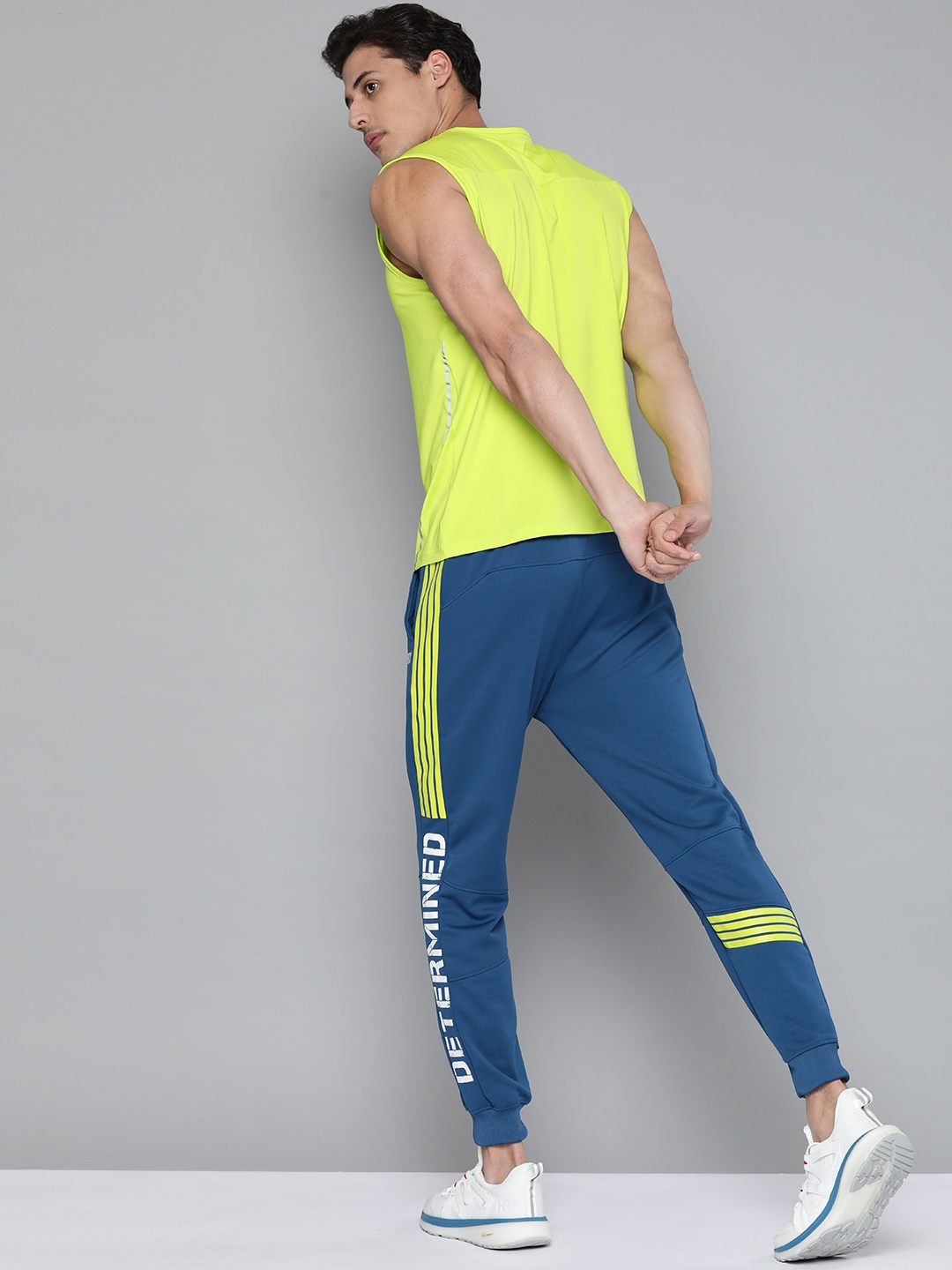 

HRX By Hrithik Roshan Training Men Mazarine Blue Rapid-Dry Typography Track Pant
