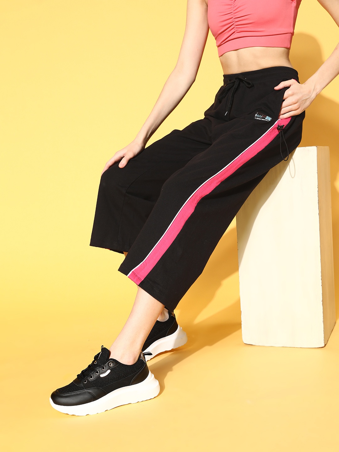 

HRX by Hrithik Roshan Women Stylish Black Colourblocked All in the Details Track Pants