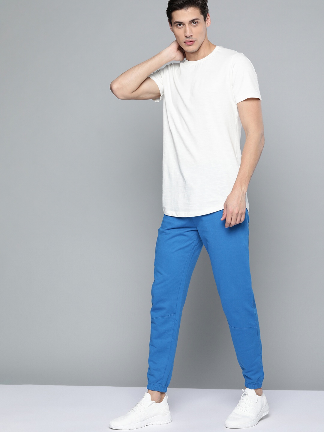 

HRX By Hrithik Roshan Lifestyle Men Sky Driver Bio-Wash Typography Pure Cotton Joggers, Blue