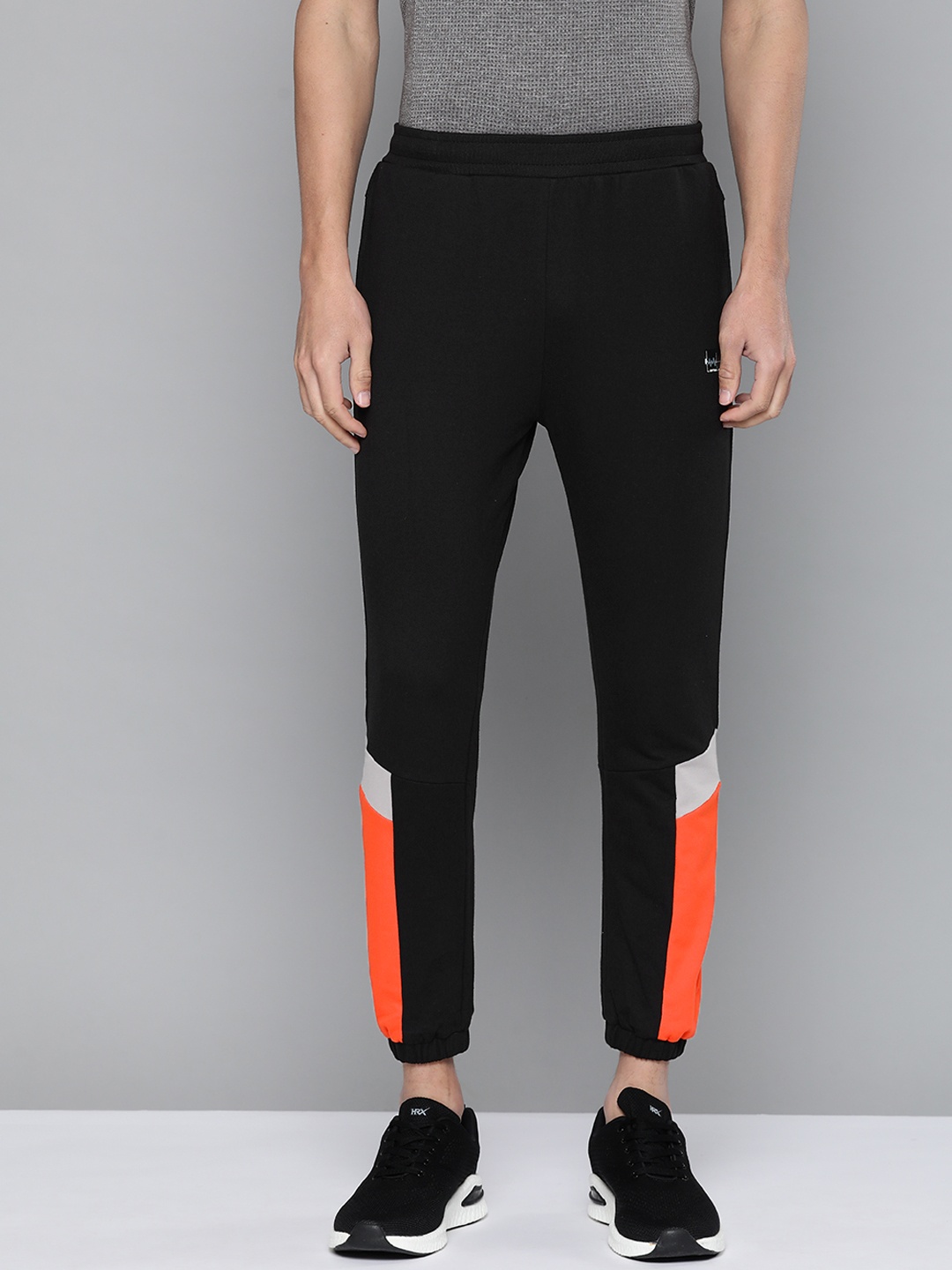 

HRX By Hrithik Roshan Lifestyle Men Jet Black Bio-Wash Colourblock Track Pant