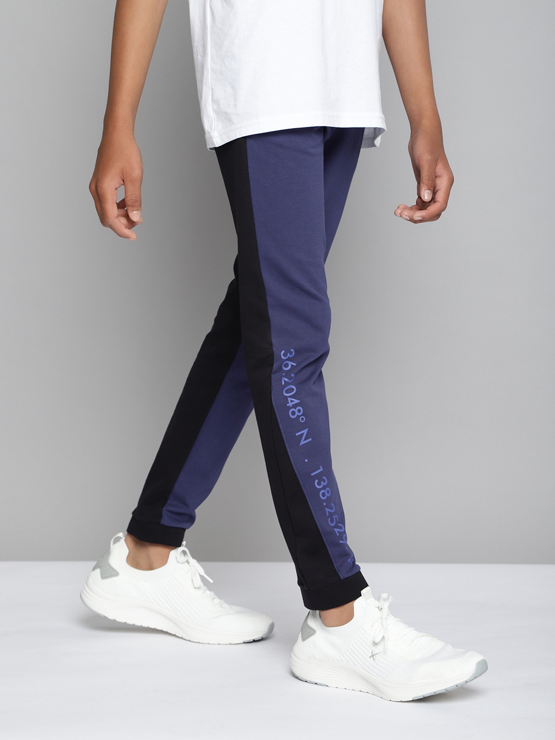 

HRX By Hrithik Roshan U-17 Lifestyle Boys Medieval Blue Rapid-Dry colourblock Track Pants, Navy blue