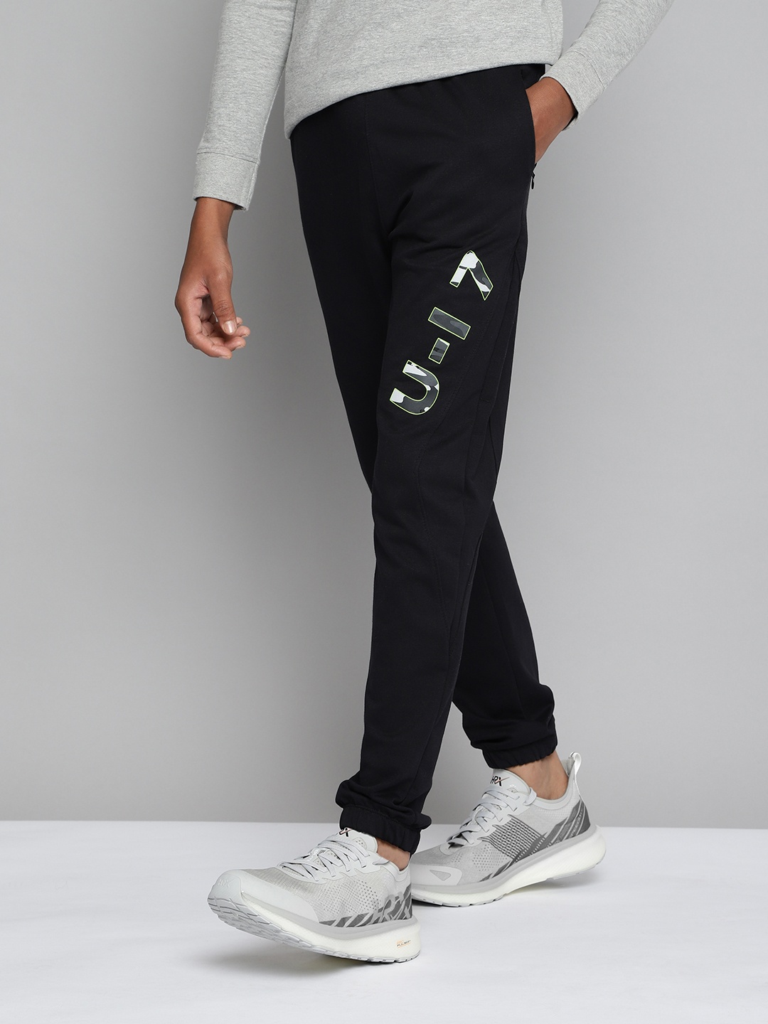 

HRX By Hrithik Roshan U-17 Lifestyle Boys Jet Black Rapid-Dry Solid Track Pants