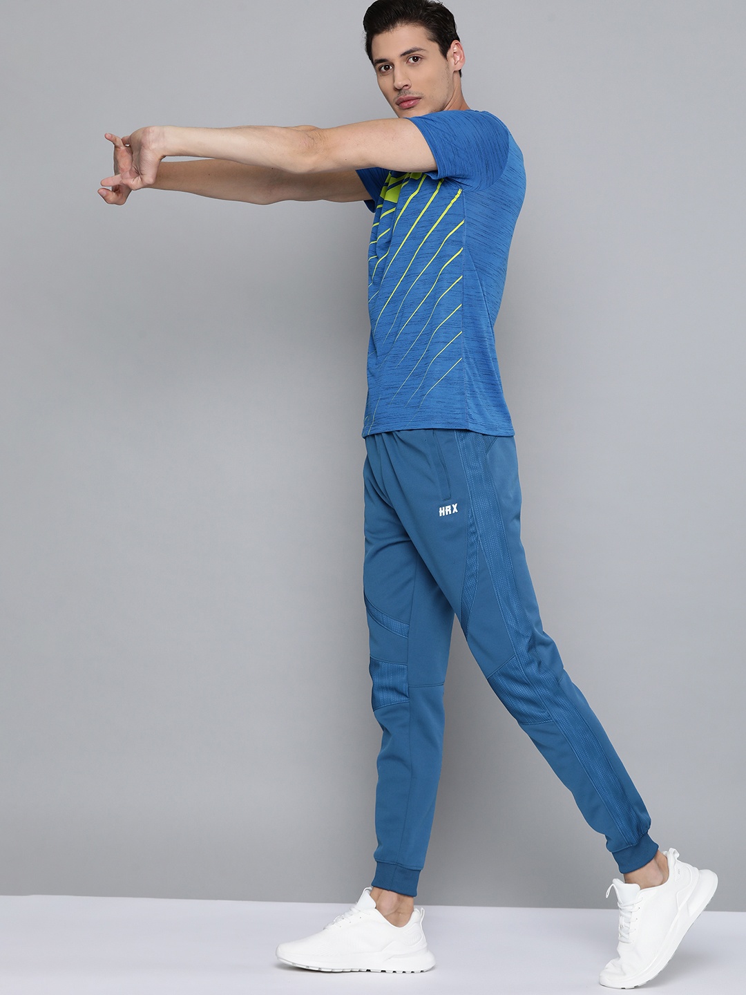 

HRX By Hrithik Roshan Training Men Mazarine Blue Track Pants