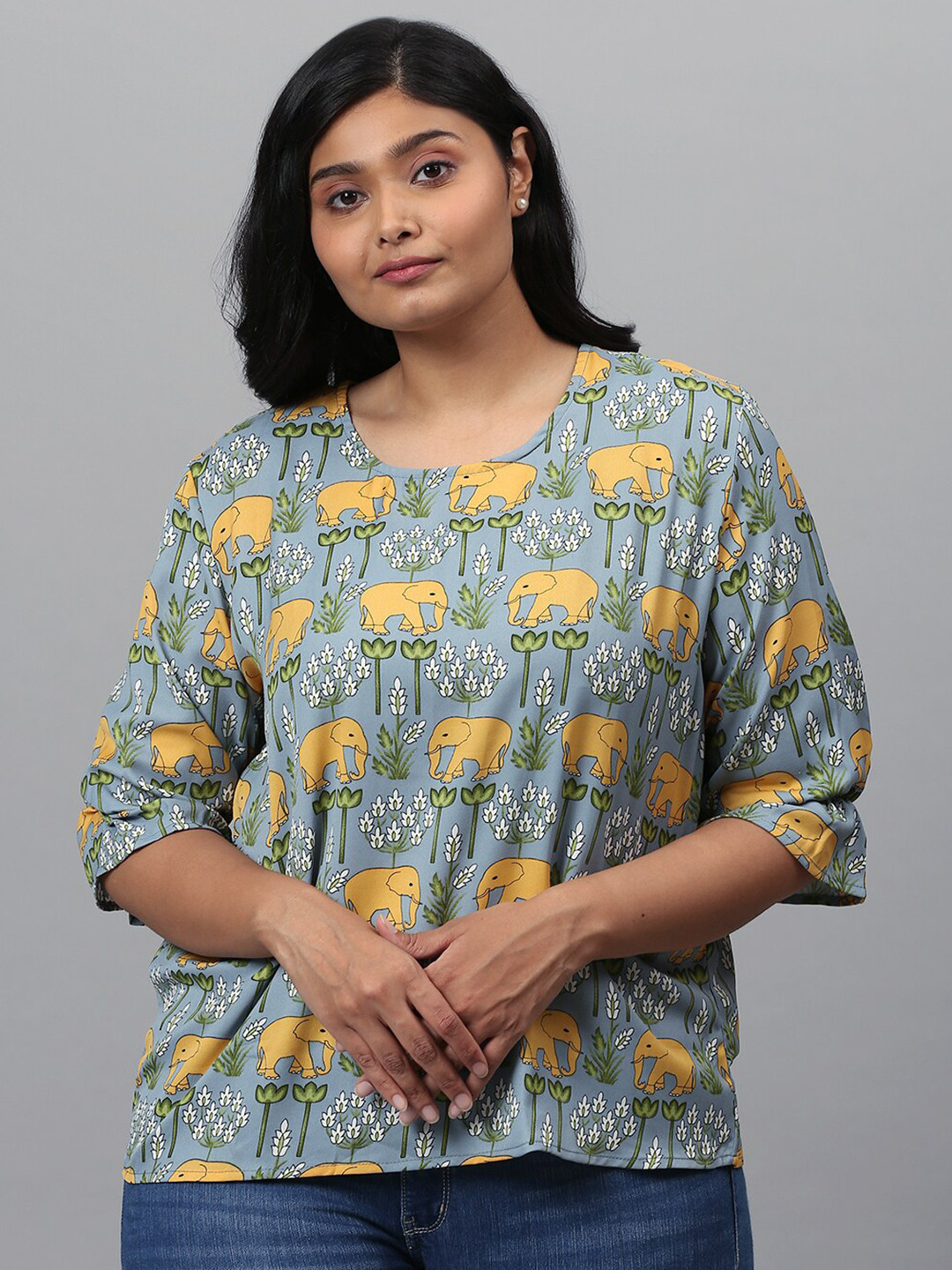 

Instafab Plus Multicoloured Floral Tie-Up Neck Regular Top, Multi