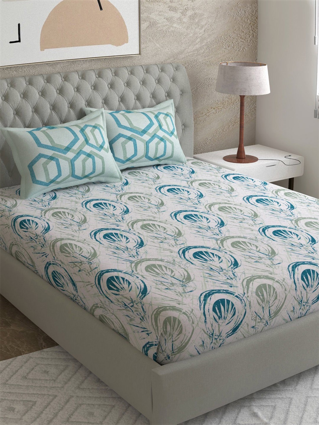 

EverHOME White & Grey Floral 210 TC King Bedsheet with 2 Pillow Covers