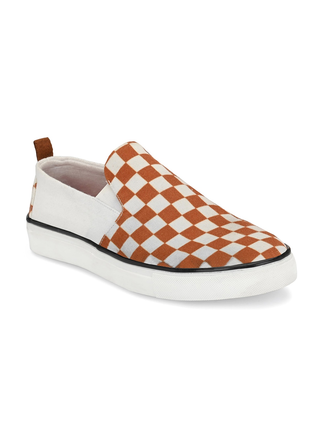 

EXTRIMOS Men Brown & White Checked Printed Slip-On Sneakers
