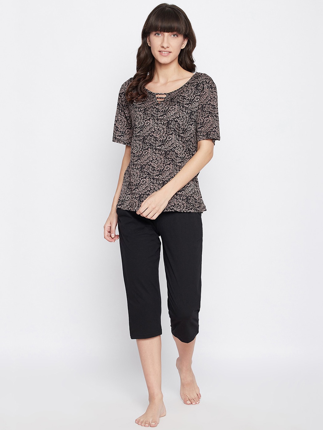 

Clovia Women Black & Brown Printed Night suit