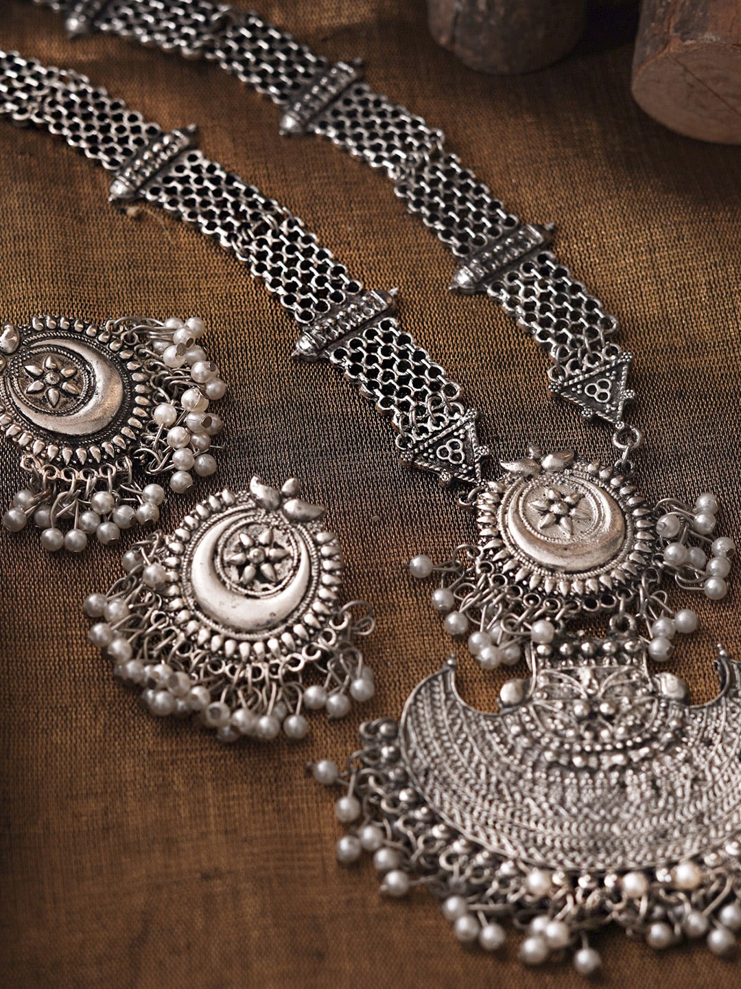 

TEEJH Oxidised Silver-Plated Siyona Antique Jewellery Set