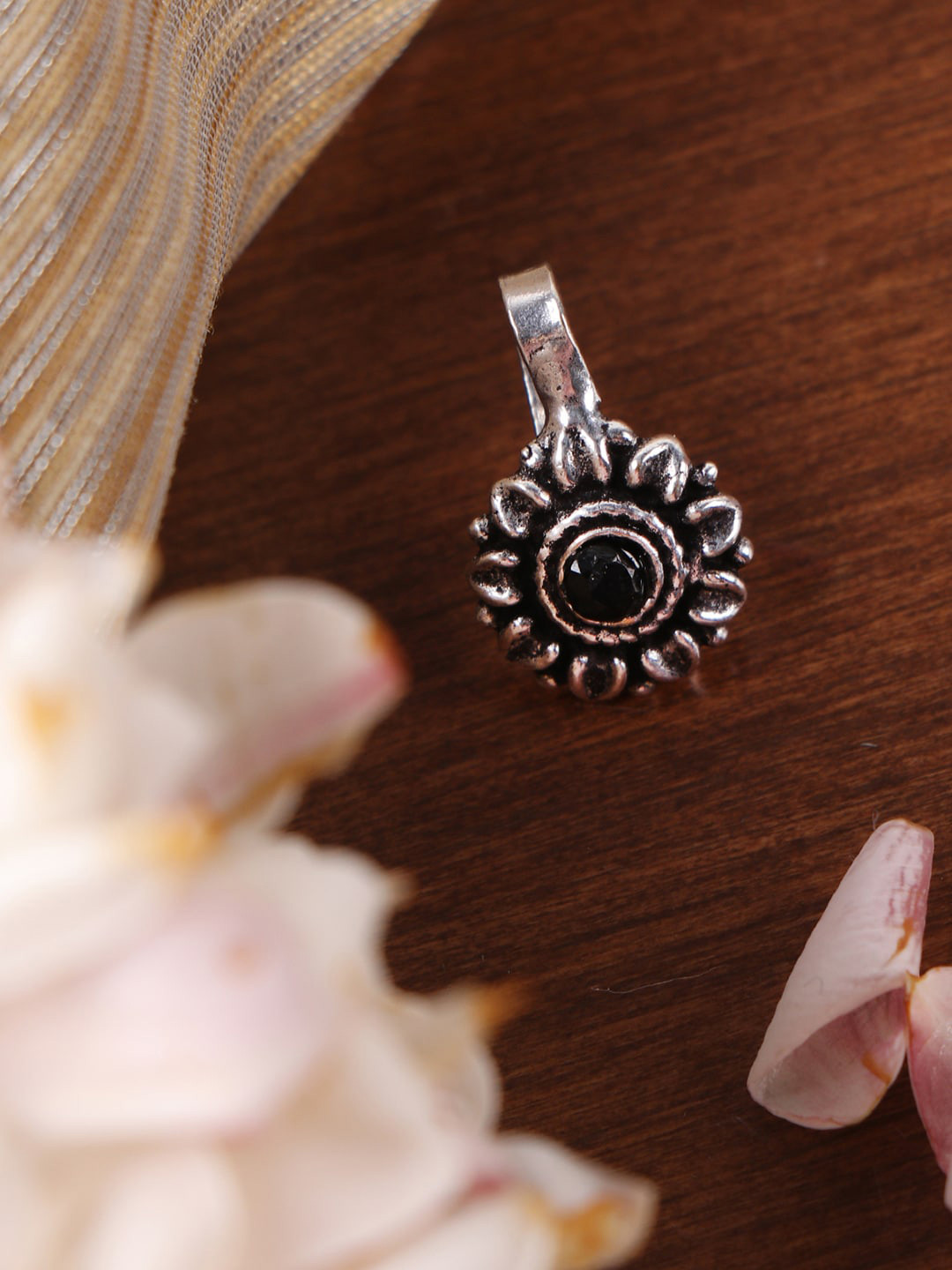 

Teejh Zia Black Stone Floral Nosepin, Silver