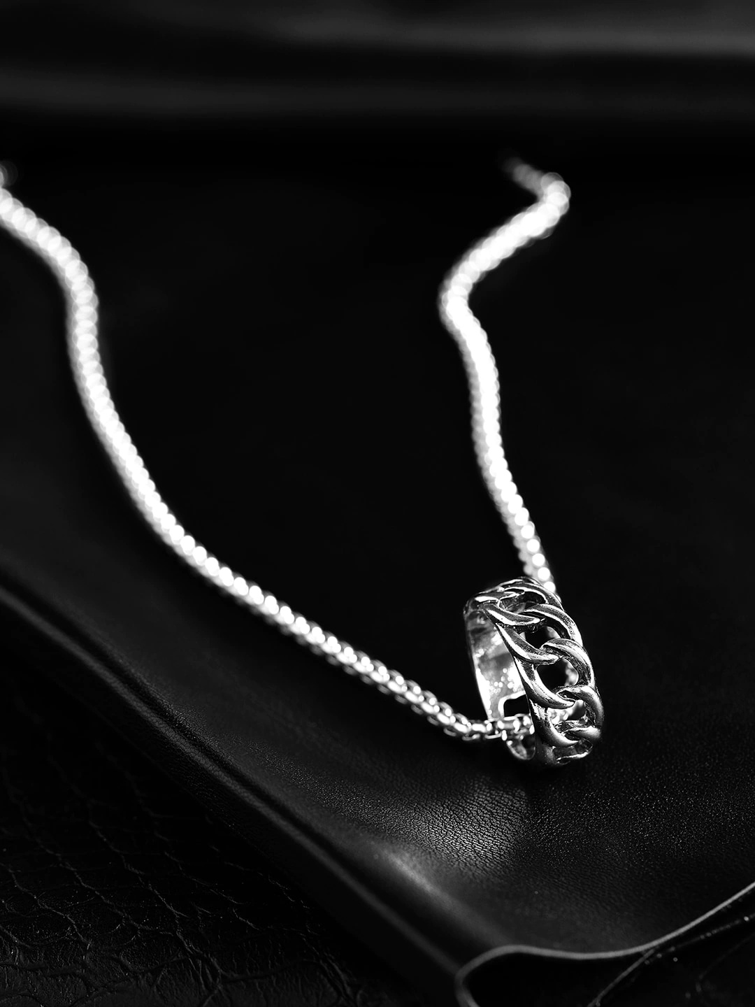

Roadster Men Silver-Plated Ring Pendant Chain
