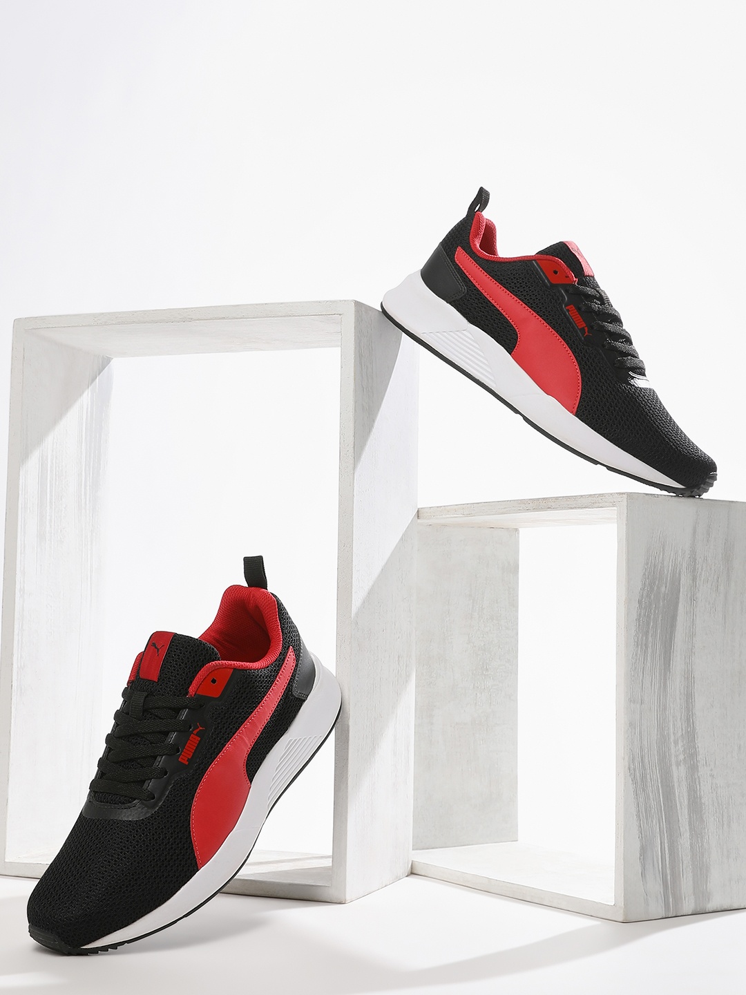 

Puma Men Black & Red Humble IDP Sneakers