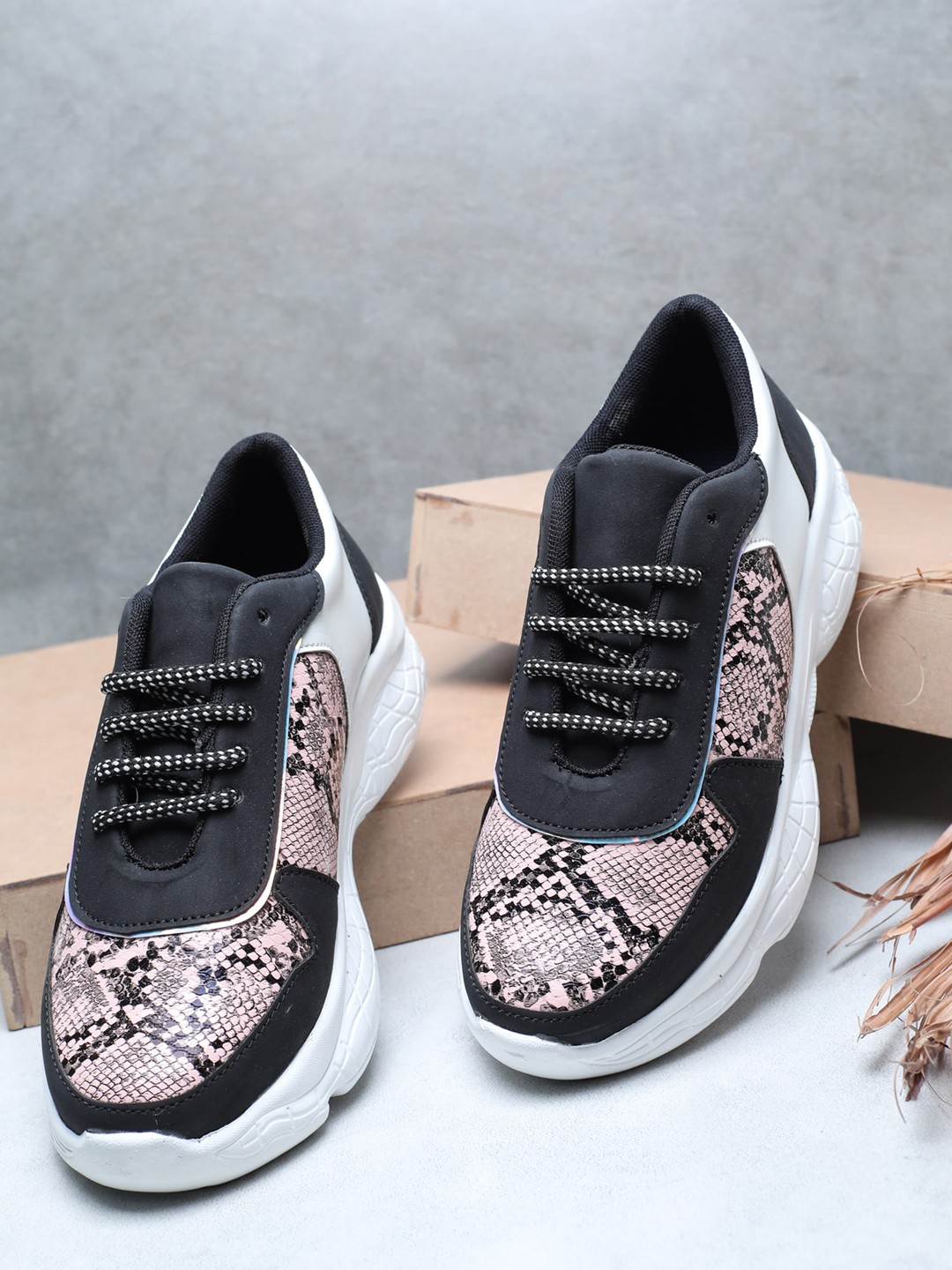 

LONDON STEPS Women Pink & Black Snakeskin Printed Sneakers