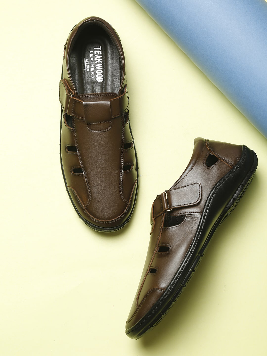 

Teakwood Leathers Men Brown Leather Shoe-Style Sandals