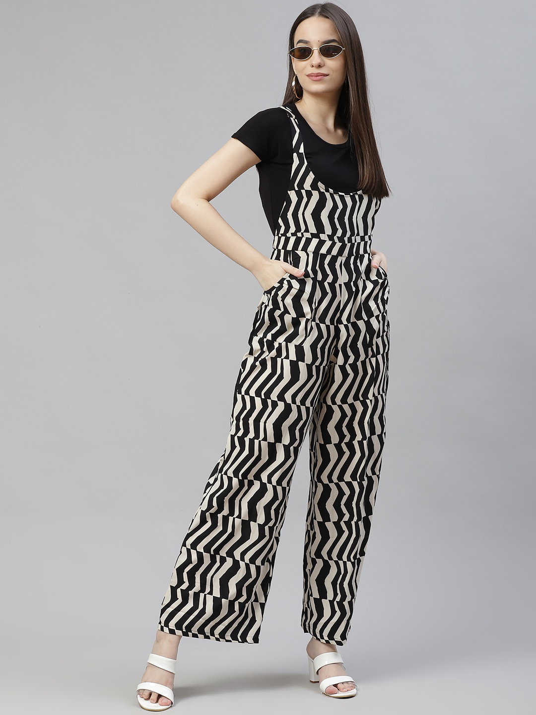 

Cottinfab Off White & Black Checked Basic Jumpsuit