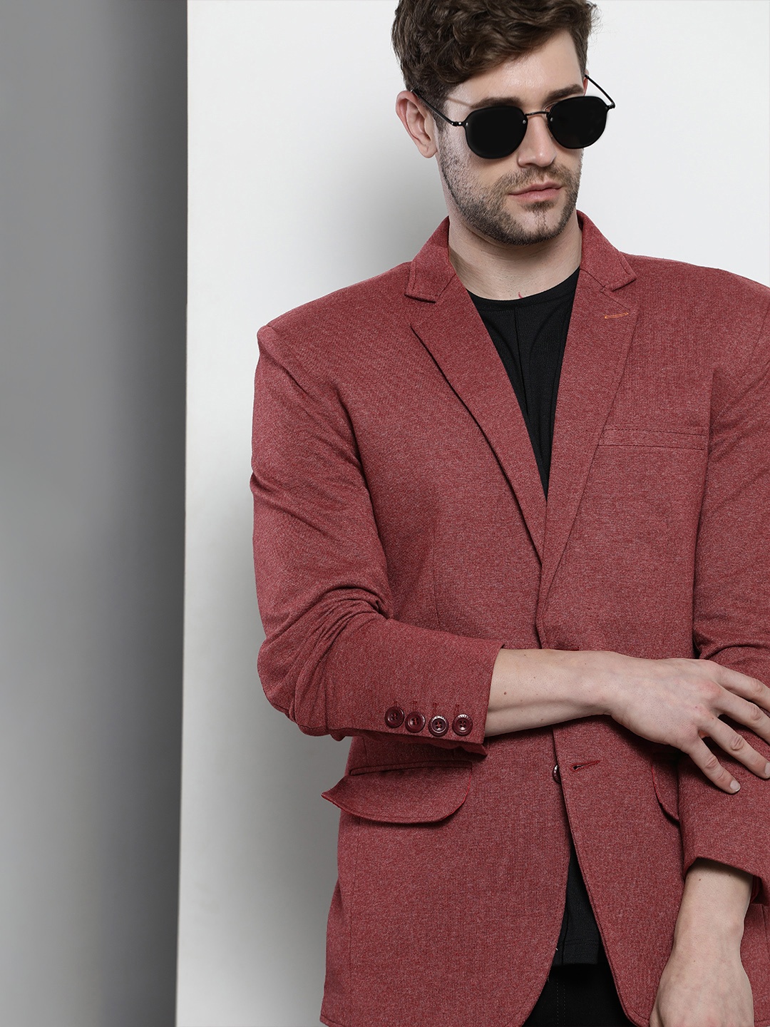 

The Indian Garage Co Men Burgundy Solid Single-Breasted Casual Blazer