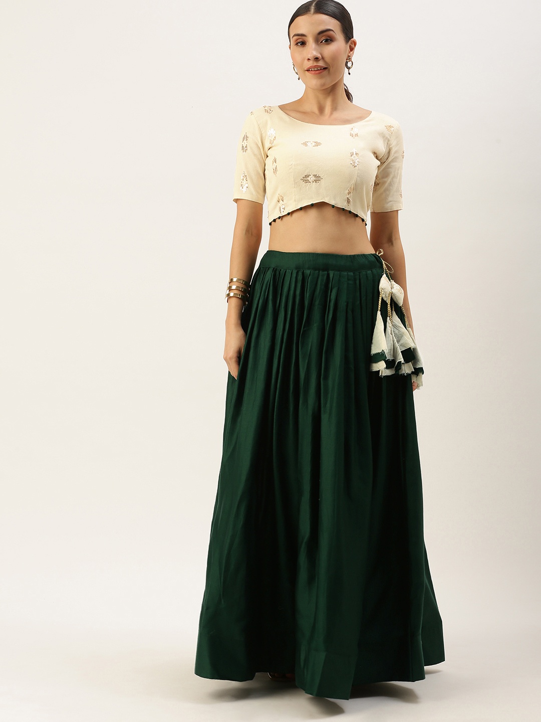 

LOOKNBOOK ART Green & Off White Embellished Sequinned Semi-Stitched Lehenga & Unstitched