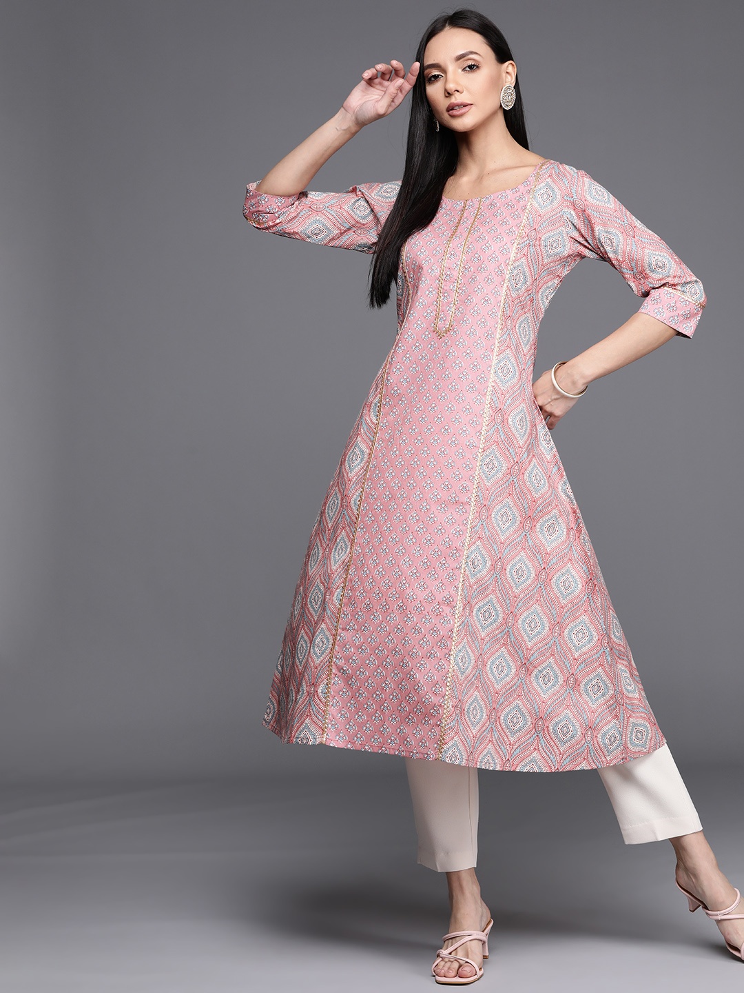 

Libas Women Pink Floral Printed Gotta Patti Pastels Paneled Kurta