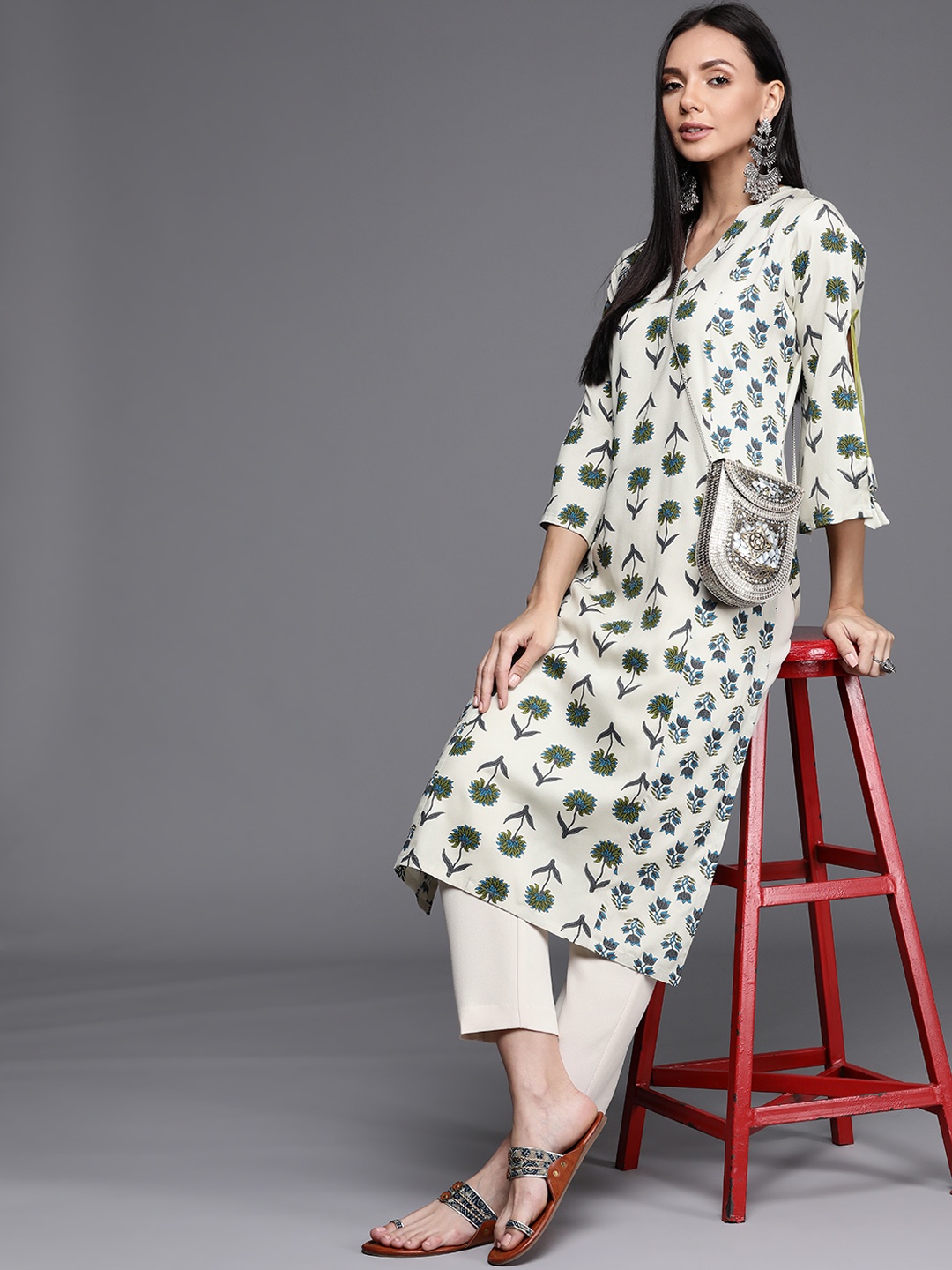 

Libas Women Off White & Green Floral Printed Flared Sleeves Floral Kurta