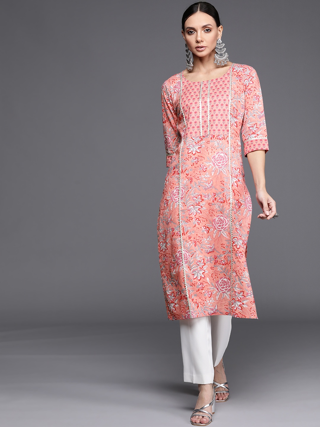 

Libas Women Pink Floral Printed Gotta Patti Straight Pastels Kurta