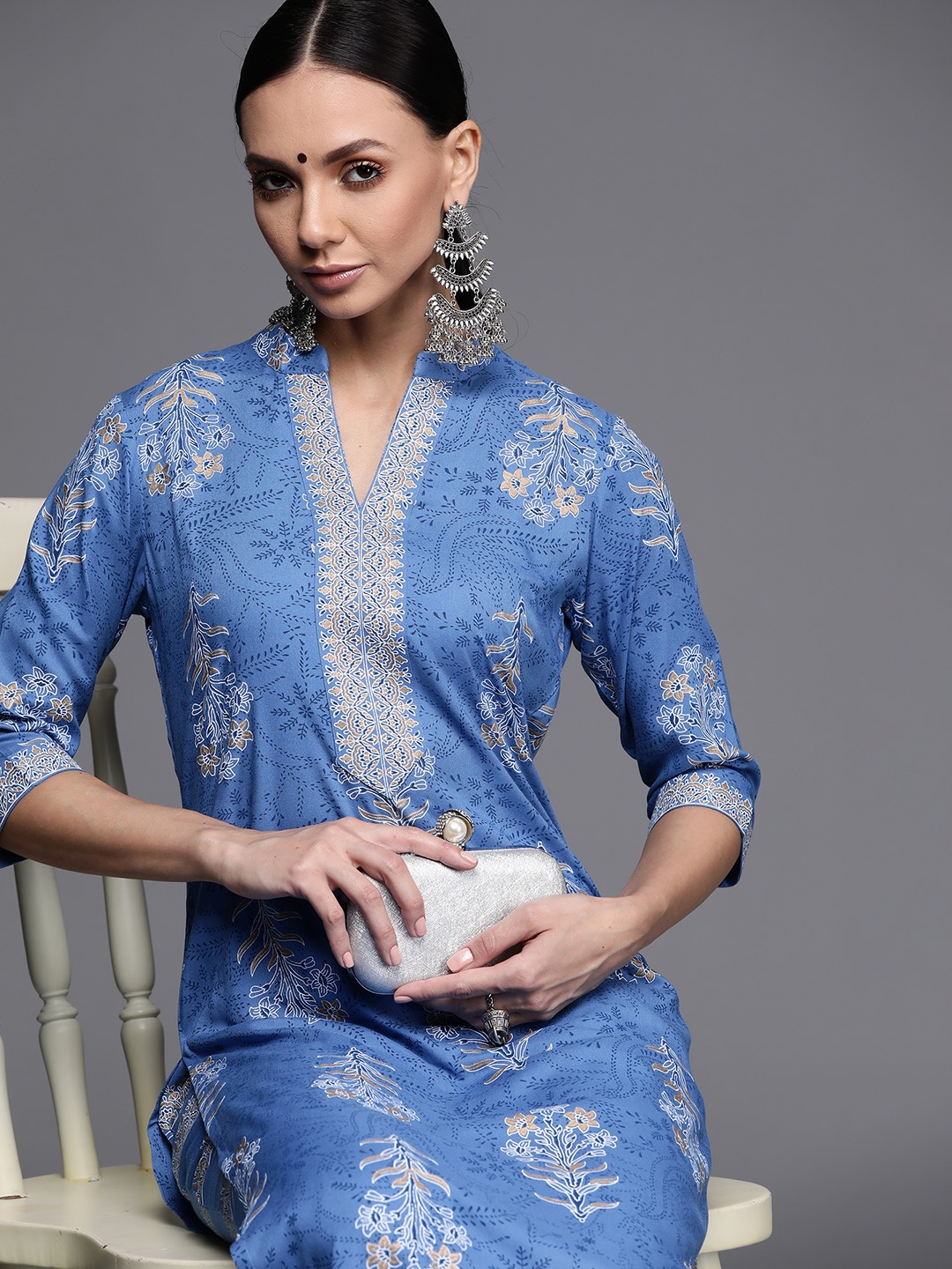 

Libas Women Blue Floral Printed Floral Kurta