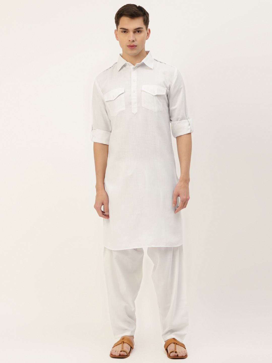 

Molly & Michel Men White Pure Cotton Kurta with Salwar