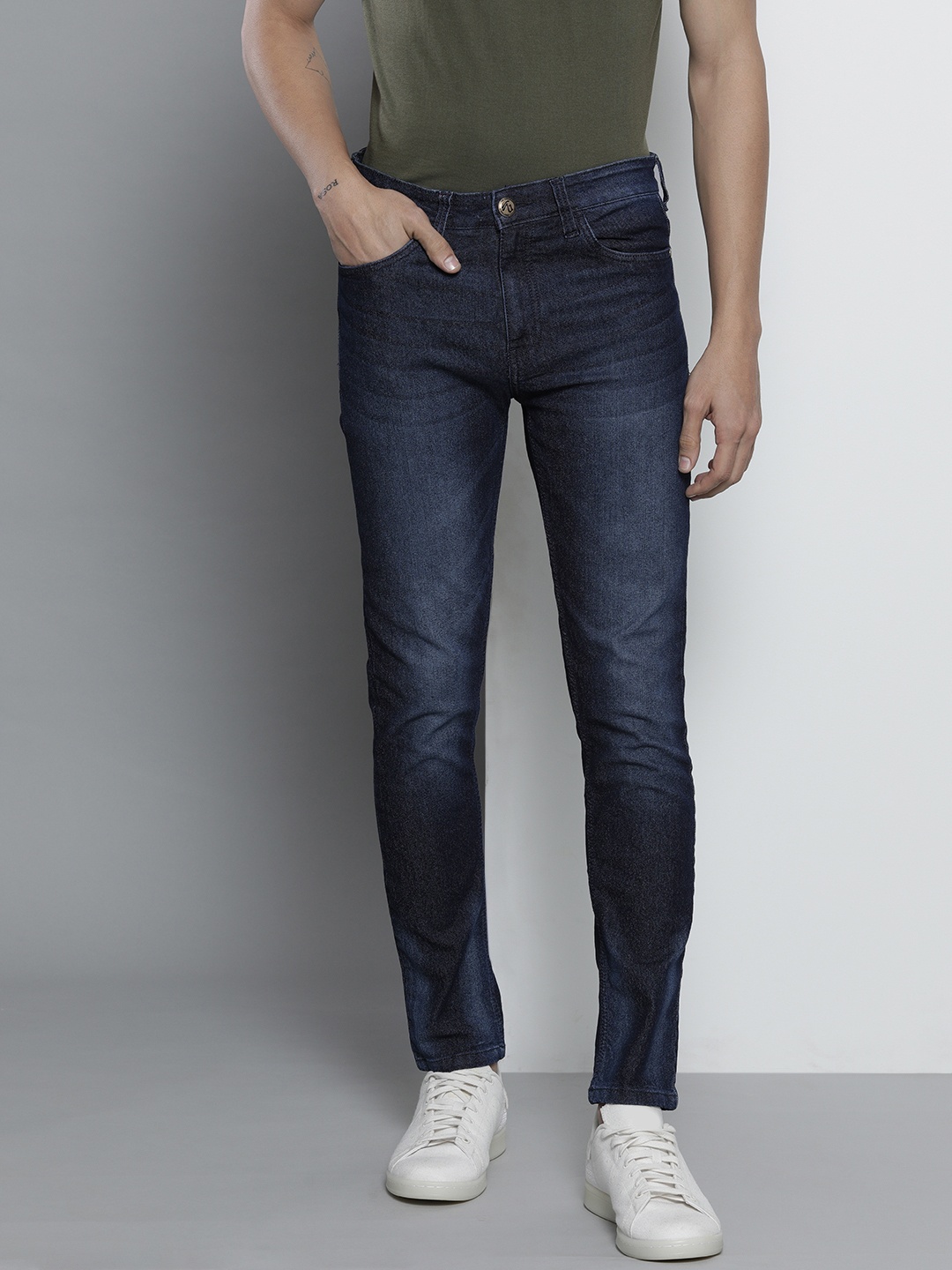 

The Indian Garage Co Men Blue Slim Fit Light Fade Stretchable Jeans, Navy blue