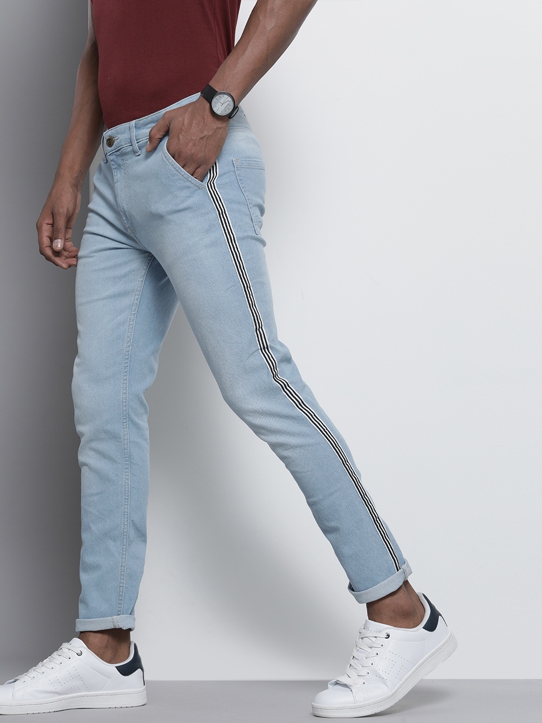 

The Indian Garage Co Men Blue Slim Fit Light Fade Stretchable Jeans