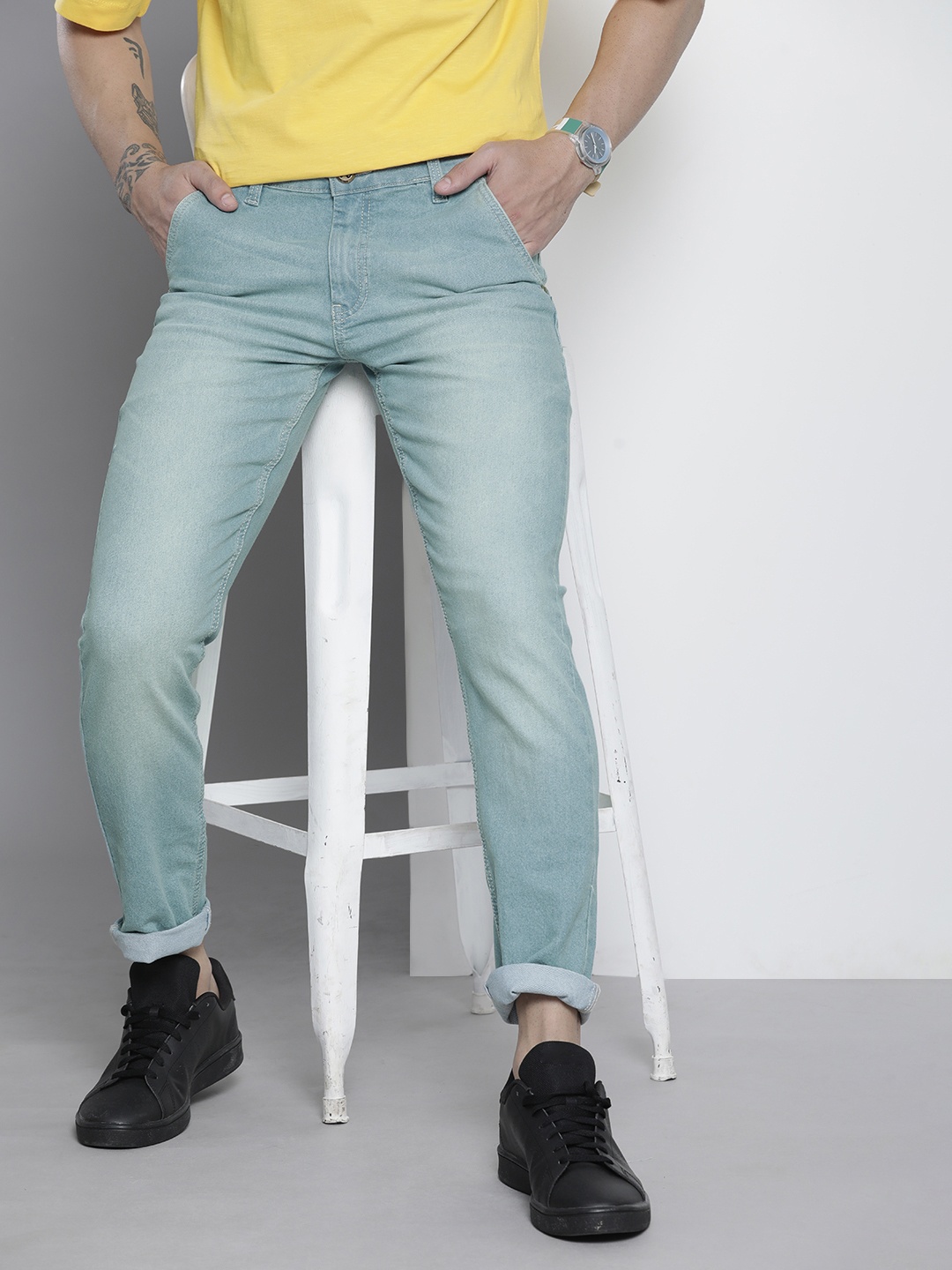

The Indian Garage Co Men Blue Slim Fit Light Fade Stretchable Jeans