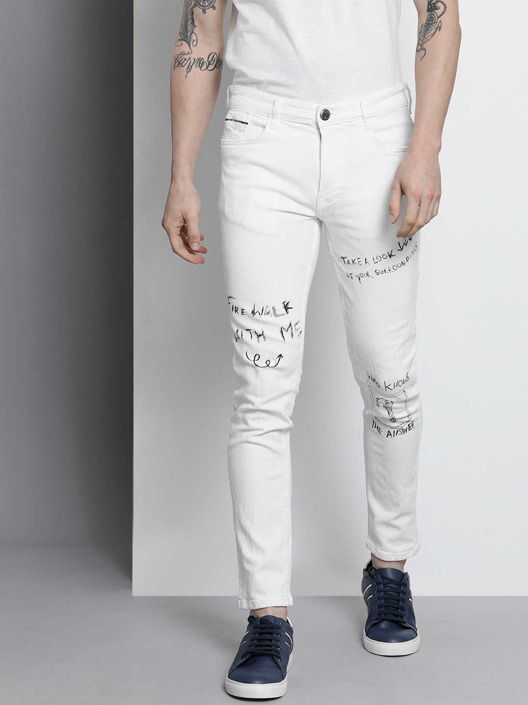 

The Indian Garage Co Men White Slim Fit Stretchable Jeans