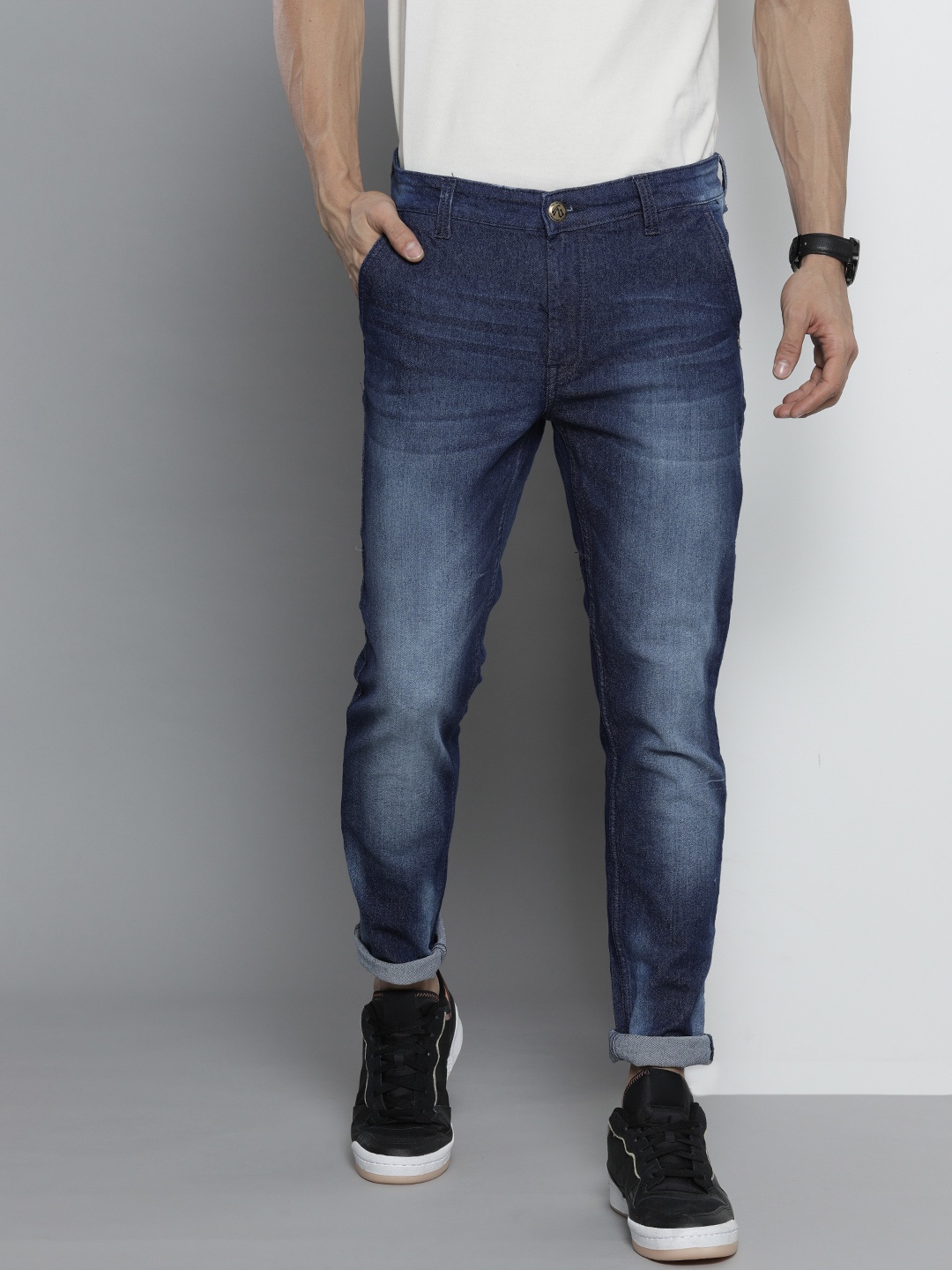 

The Indian Garage Co Men Blue Slim Fit Light Fade Stretchable Jeans