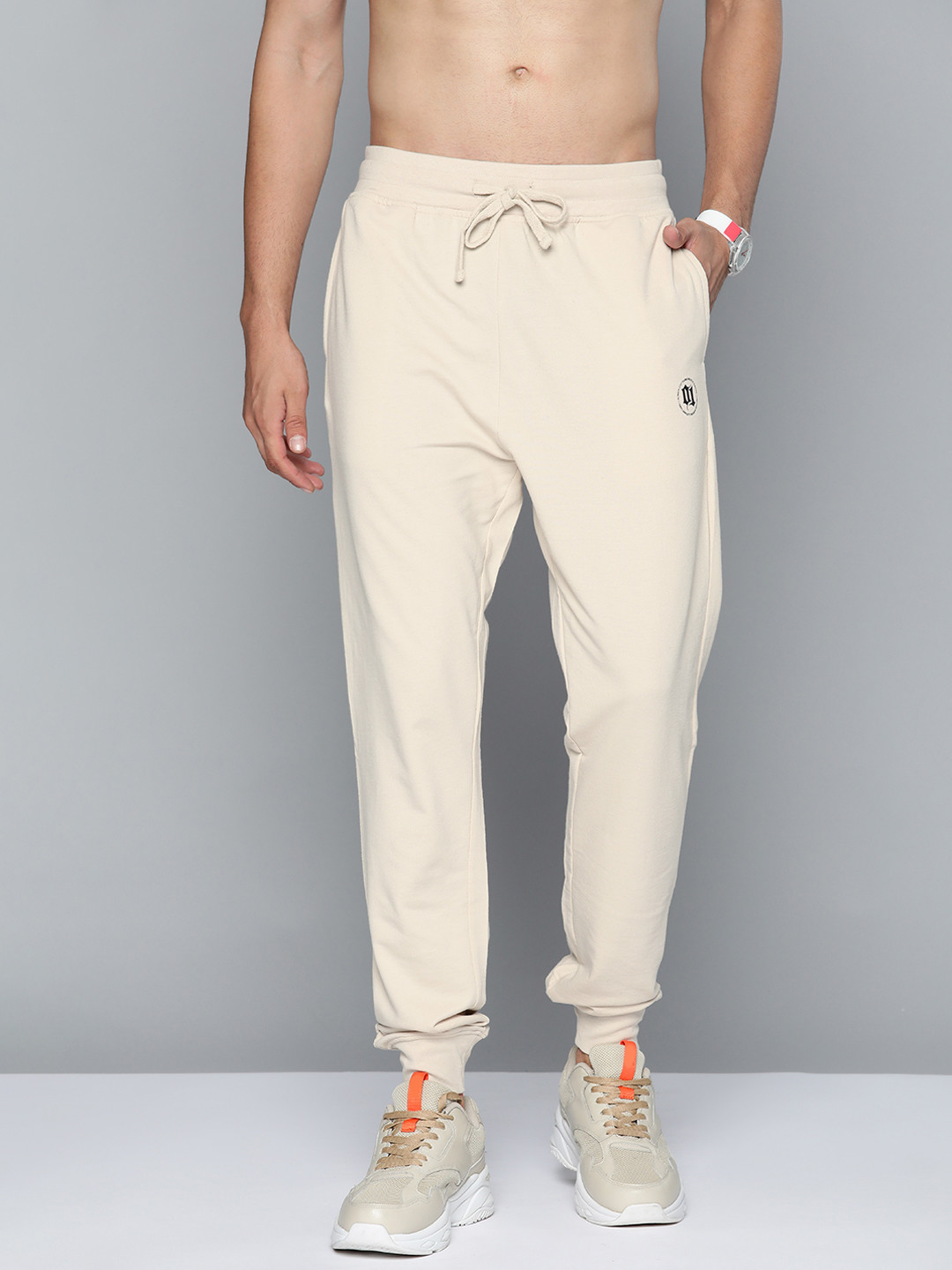

HERE&NOW Men Beige Solid Knitted Regular Fit Joggers