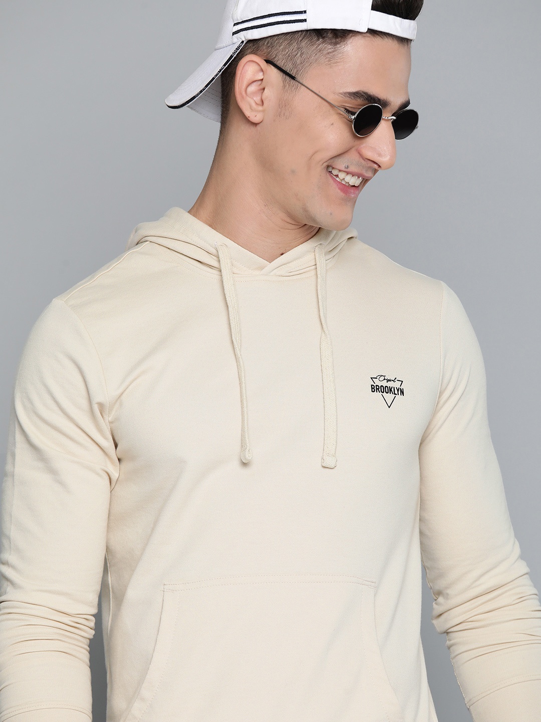 

HERE&NOW Men Off White Solid Hooded Sweatshirt